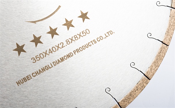 在安裝大理石切割片鋸機(jī)前你應(yīng)該準(zhǔn)備什么？